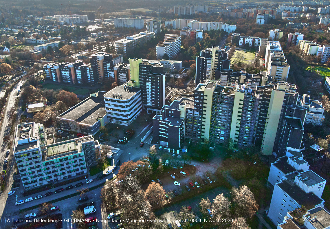 18.11.2020 - Marx-Zentrum und Wohnanalge Karl-Marx-Ring 52-62 in Neuperlach